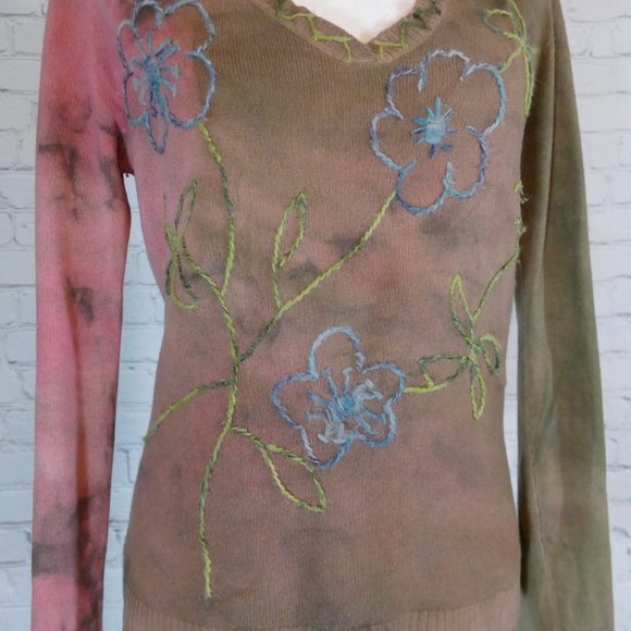 GOA Cashmere Tie Dye Flower Sweater - Picture 2 of 8